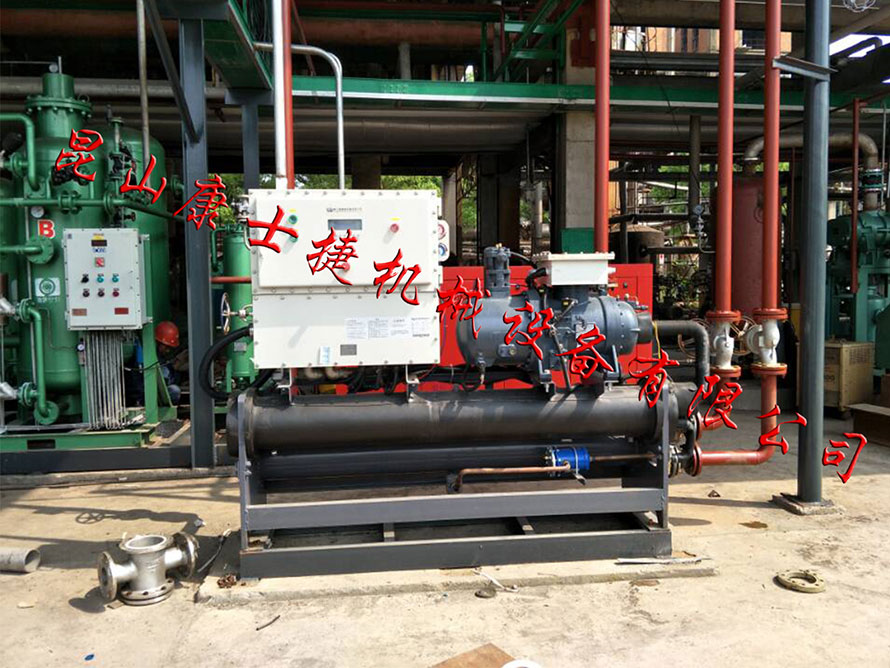 山東化工行業(yè)控溫用螺桿式冷水機,制冷機組